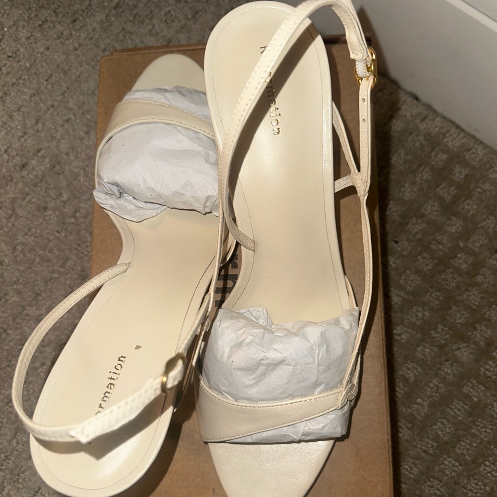 Reformation Cream Slingback Sandals - Picture 4 of 7